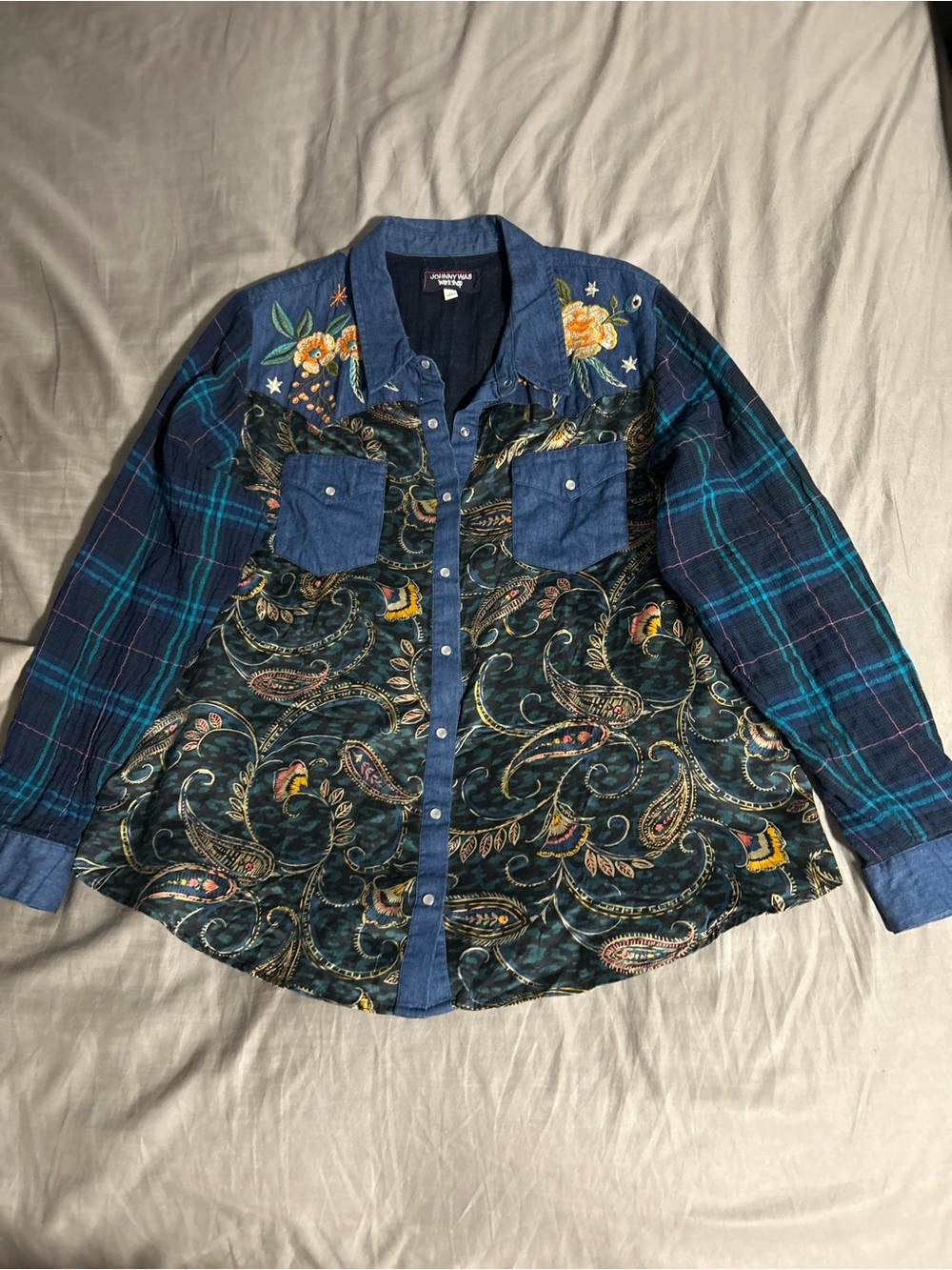 Johnny Was Paisley & Plaid Mixed-Print 100% Silk and Cotton Pearl Snap Size XL